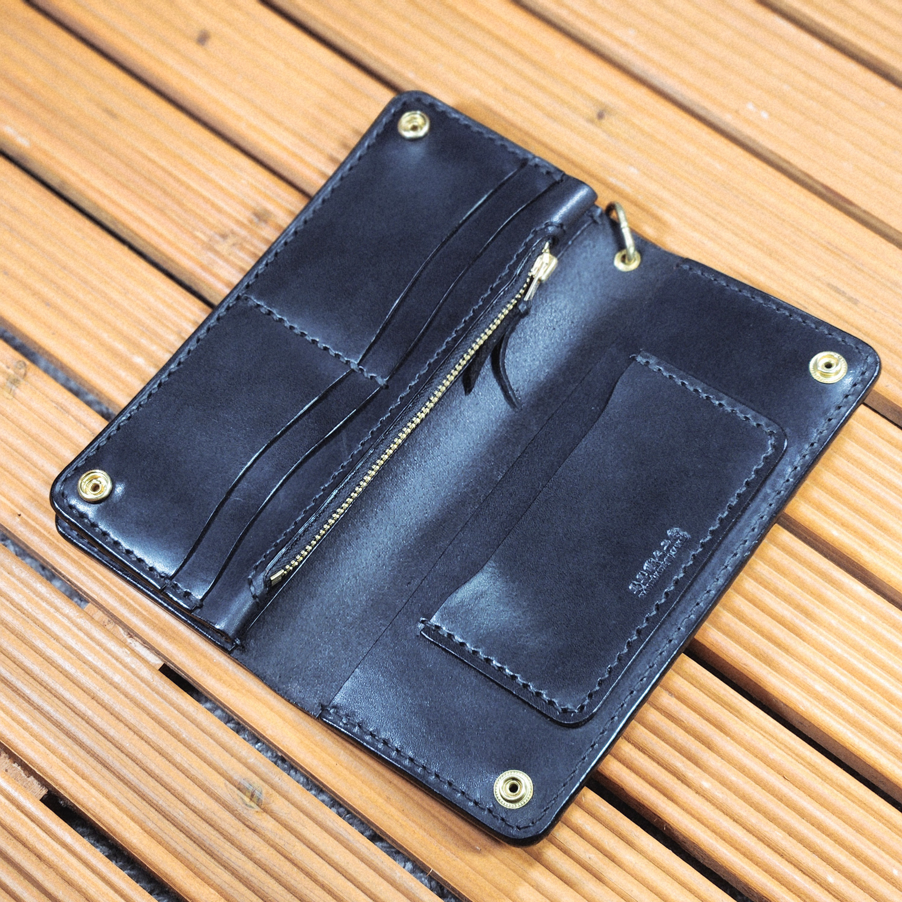 【受注生産】トラッカーウォレット/長財布/革財布/ト/レザー/ロングウォレット ブラック 黒革 手縫い 【馬具職人工房】