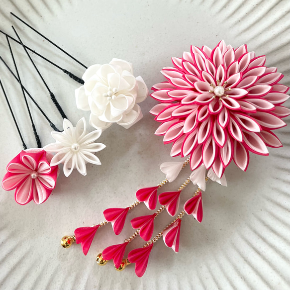 成人式✨髪飾り つまみ細工 七五三 卒業式 正絹 かんざし ヘア