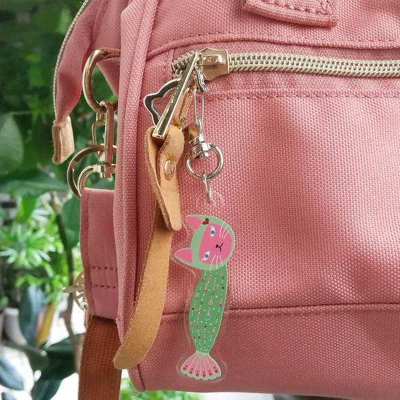 マーメイド猫アクリルキーホルダー｜猫型ナスカン付き 3枚目の画像