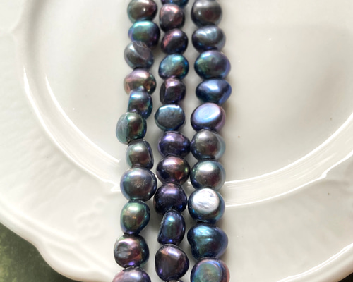 淡水パール】ブラック 7〜8mm M／穴径約2mm 1本約60個 パール