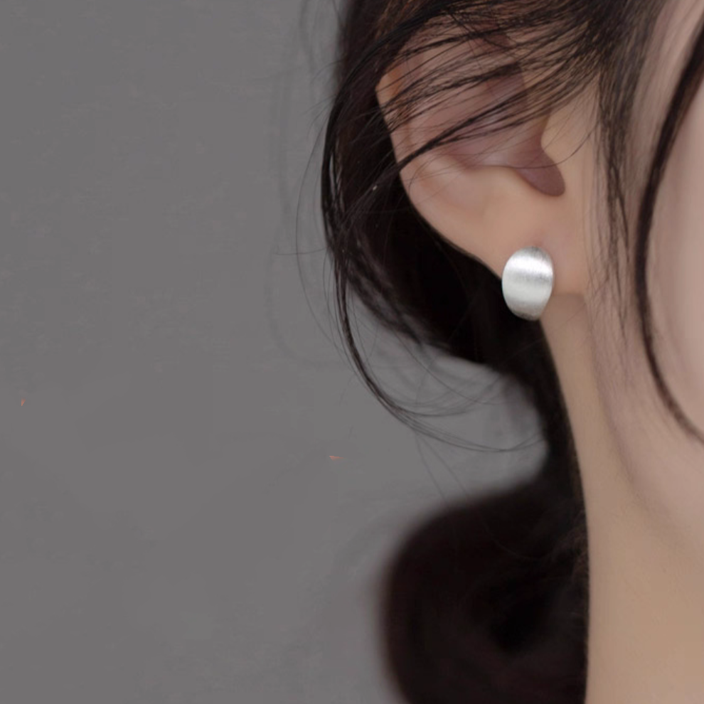 シルバー925 艶消し ピアス　ぷっくり　ドロップ　フープピアス マット　立体フォルム　金属アレルギー対応