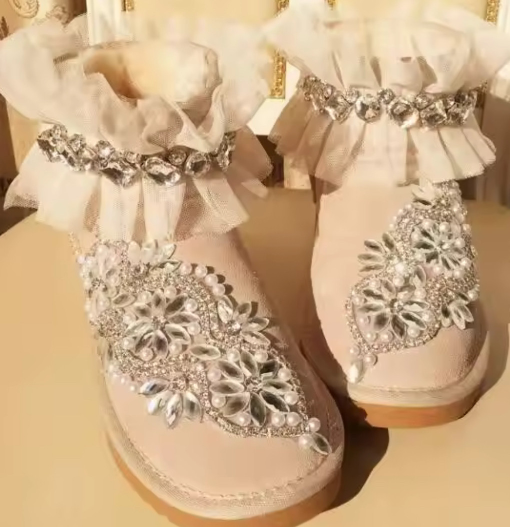 【履くアート】ブーツ 靴 ボアブーツ レディース キラキラ輝くファーブーツ 25㎝まで対応