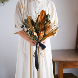 秋映】パンパスグラスとグレビレアのフライングボール リース 花 と 山