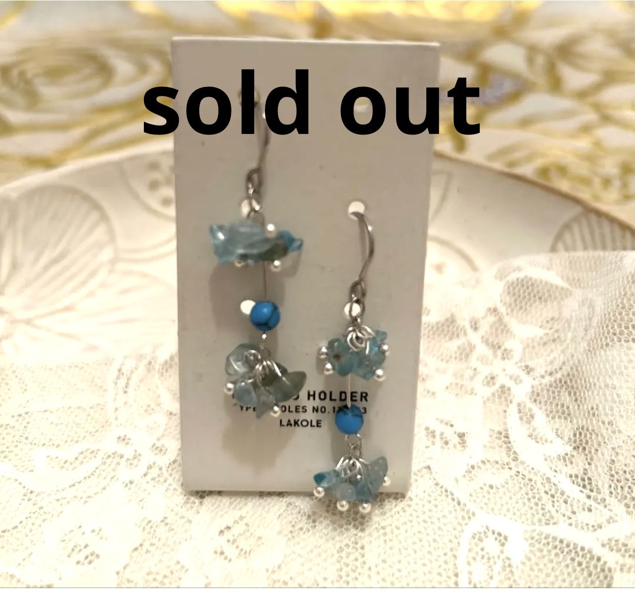 «746»◤完売◢ターコイズブルー(練り)＆さざれ石*耳飾り*淡いブルーカラー