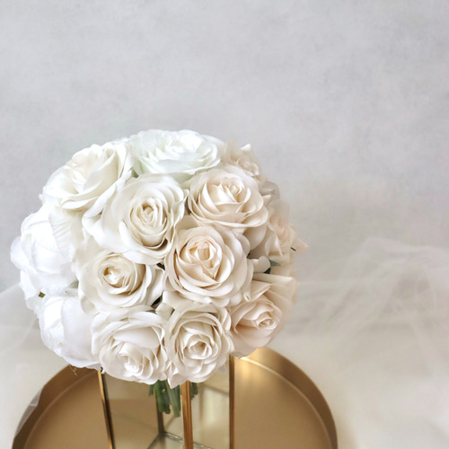 新年特別販売】ホワイトローズラウンドブーケ｜ローズ ホワイトブーケ