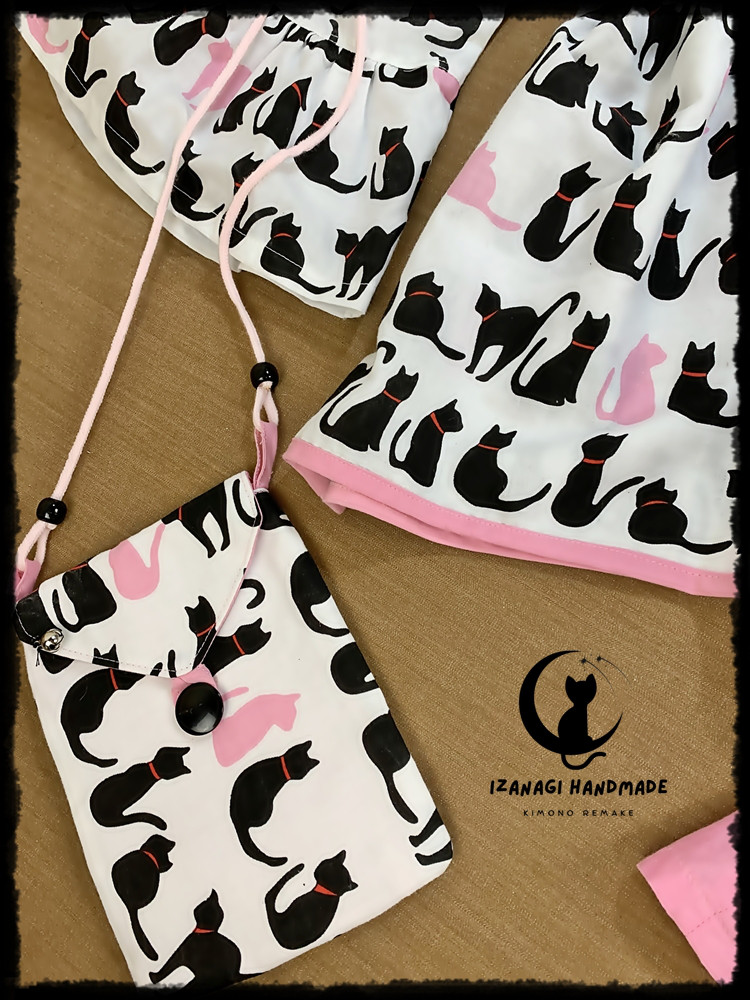 「猫たちと過ごす癒しの時」アンサンブルセットアップ  ハイブリッド IZANAGI HEARTMADE 唯一無二