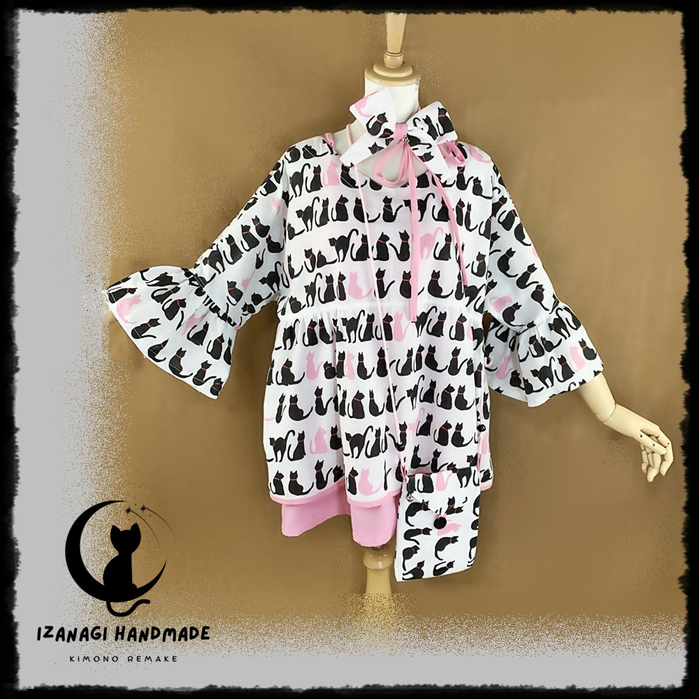 「猫たちと過ごす癒しの時」アンサンブルセットアップ  ハイブリッド IZANAGI HEARTMADE 唯一無二