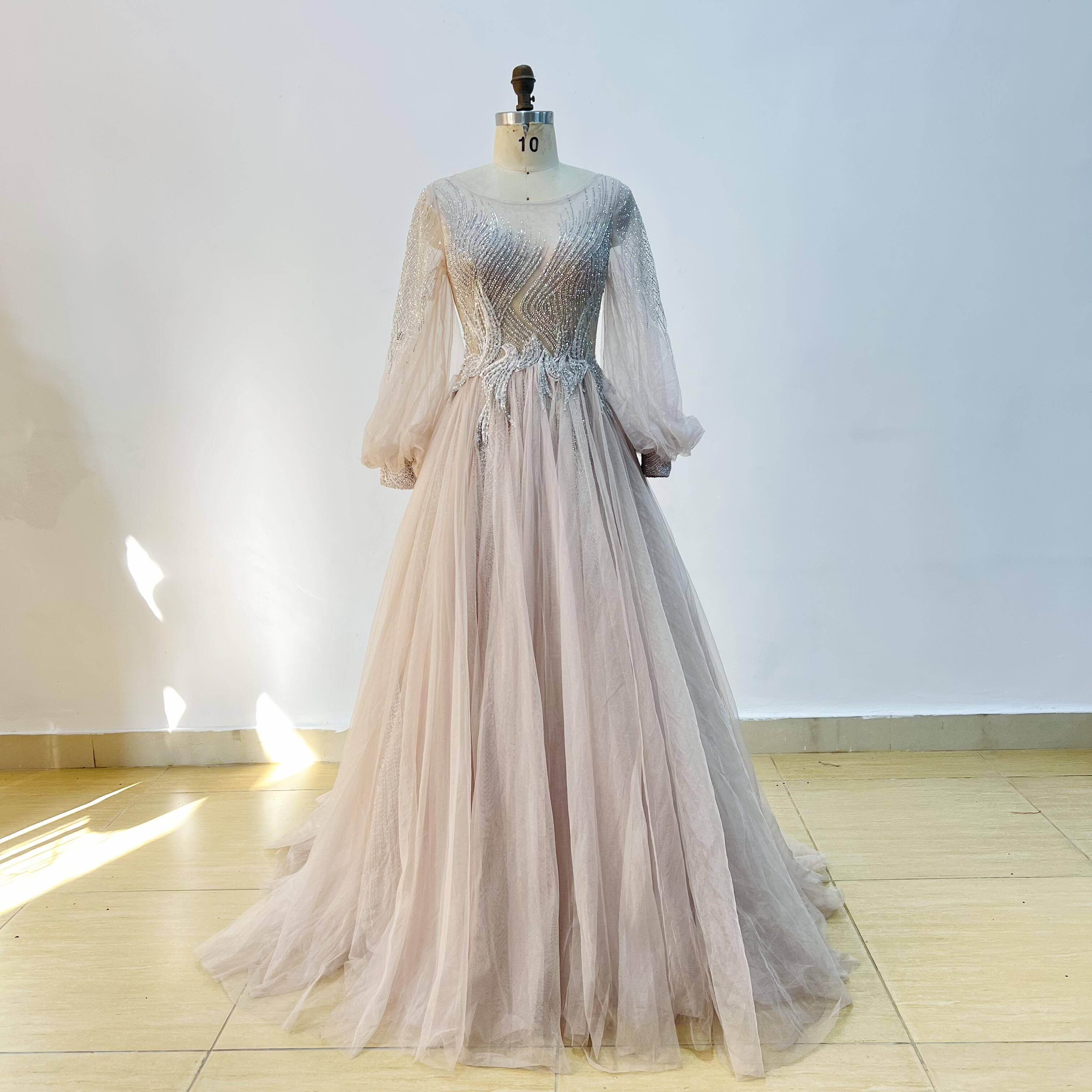 高品質保証　ふんわりチュール　秋婚　シースルー長袖　グッリター　Aライン　ストーン　ファスナー　背中見せ　演奏音楽成人式
