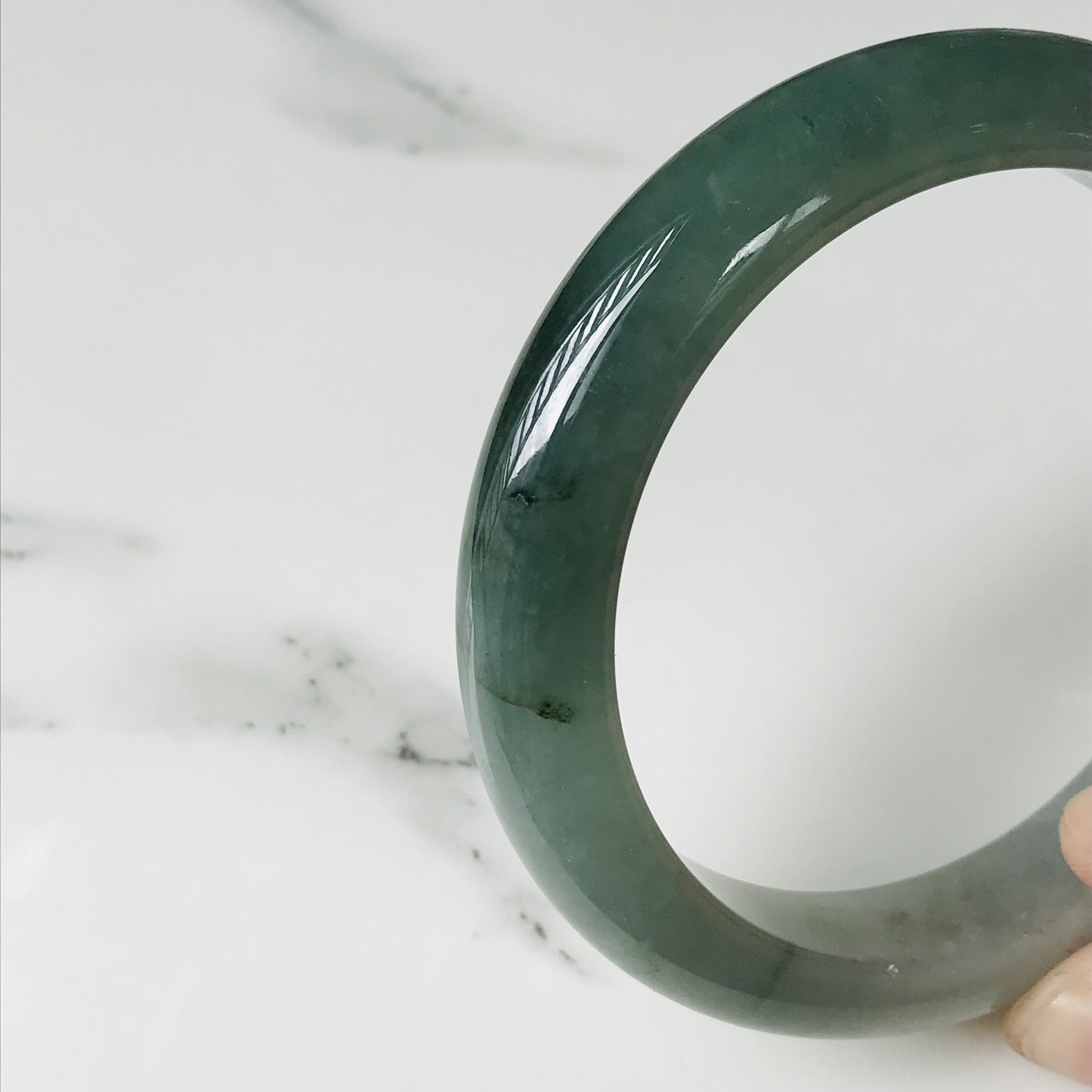 【B810-071】ジェイド　翡翠　ヒスイ　一点もの　希少　バングル　ミャンマー産　54.9mm