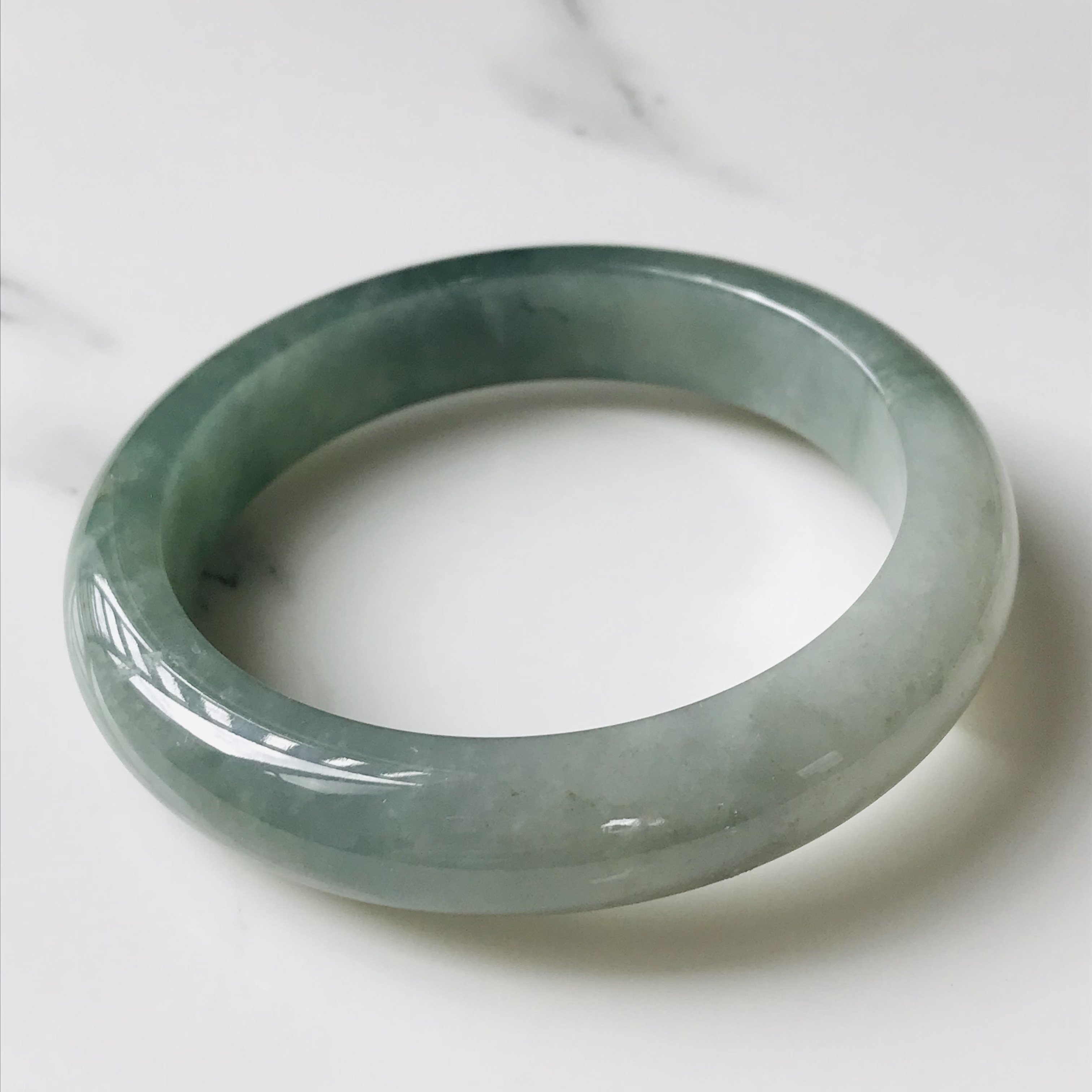 【B810-071】ジェイド　翡翠　ヒスイ　一点もの　希少　バングル　ミャンマー産　54.9mm