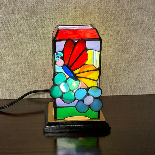 宙を舞う蝶のステンドグラスランプ 7 スタンドライト・テーブルランプ