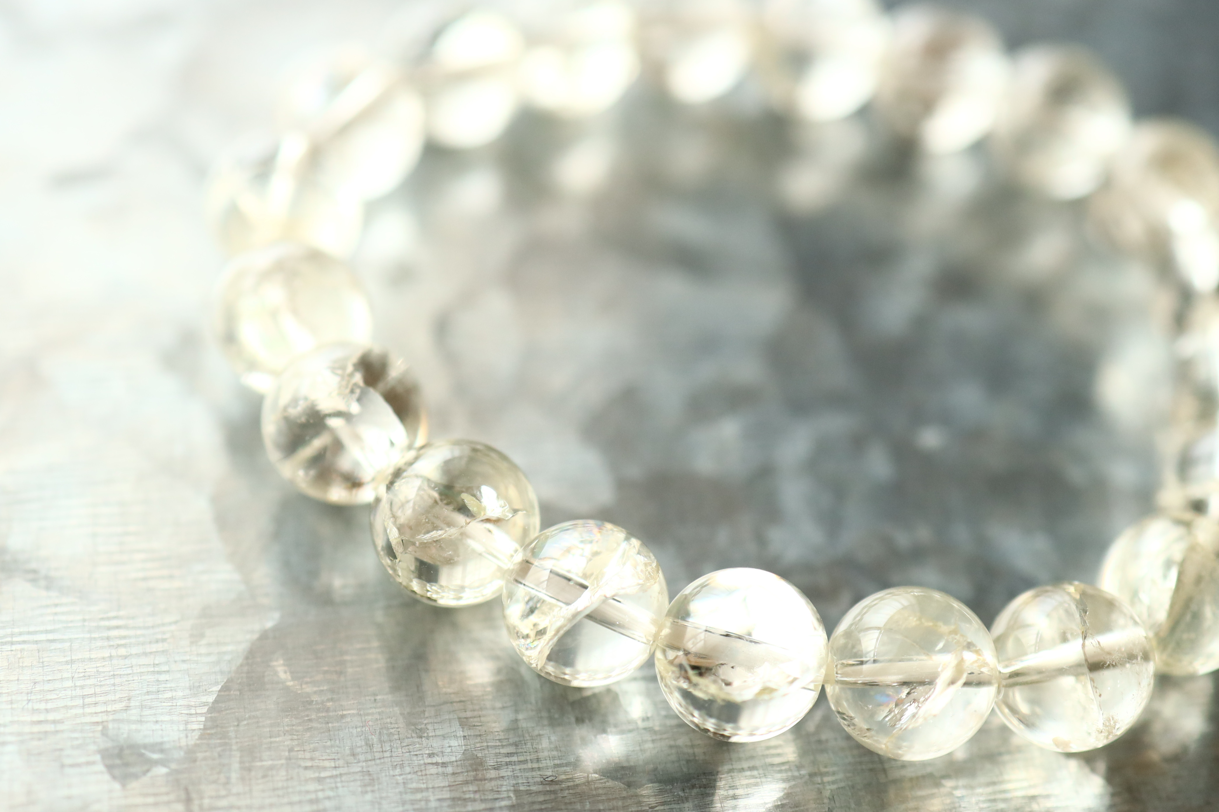 …☆スーパープレミアム☆全ての石に虹を持ちます☆アイリスインレモンクォーツ：約10ミリ☆天然石☆…