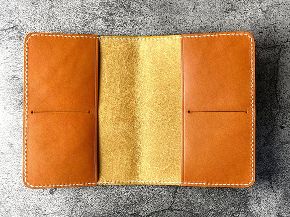【手縫】おくすり手帳用キャメル本革カバー（カードポケット付） 9枚目の画像