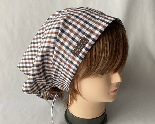 ひも付きタック入りバブーシュカ三角巾 ブラウン系ギンガムチェック