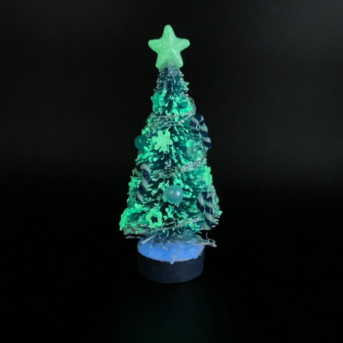 光るミニチュアクリスマスツリー（蓄光／ブルー) クリスマスツリー