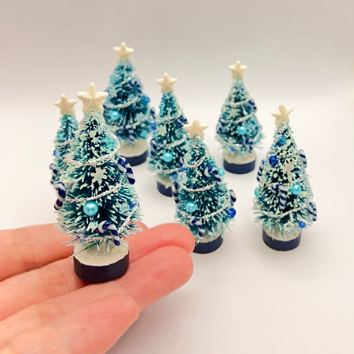 光るミニチュアクリスマスツリー（蓄光／ブルー) クリスマスツリー