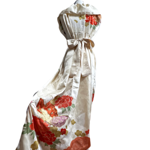 豪華！振袖 着物リメイク ドレス ふりふわ襟 オフホワイトに刺繍蝶や