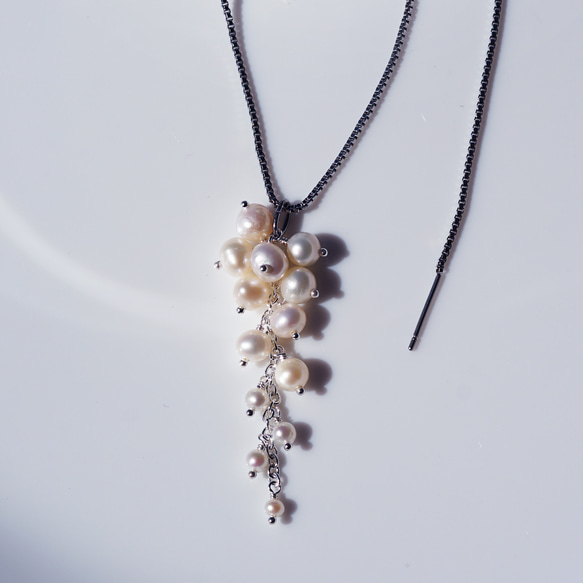 白色紫藤項鍊，淡水珍珠，醫用不鏽鋼，60公分滑軌 - 白色紫藤 第1張的照片