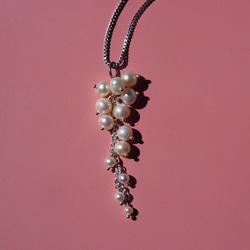 白色紫藤項鍊，淡水珍珠，醫用不鏽鋼，60公分滑軌 - 白色紫藤 第9張的照片