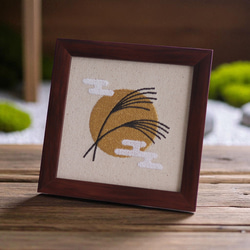 二十四節気飾り「月見」白露　インテリア刺繍額 1枚目の画像