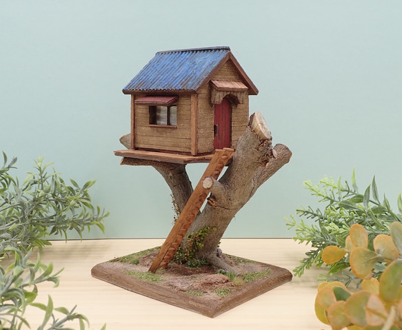 ミニチュア 森のツリーハウス（秘密基地⭐︎）1/50サイズ【送料