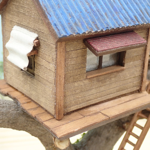ミニチュア 森のツリーハウス（秘密基地⭐︎）1/50サイズ【送料