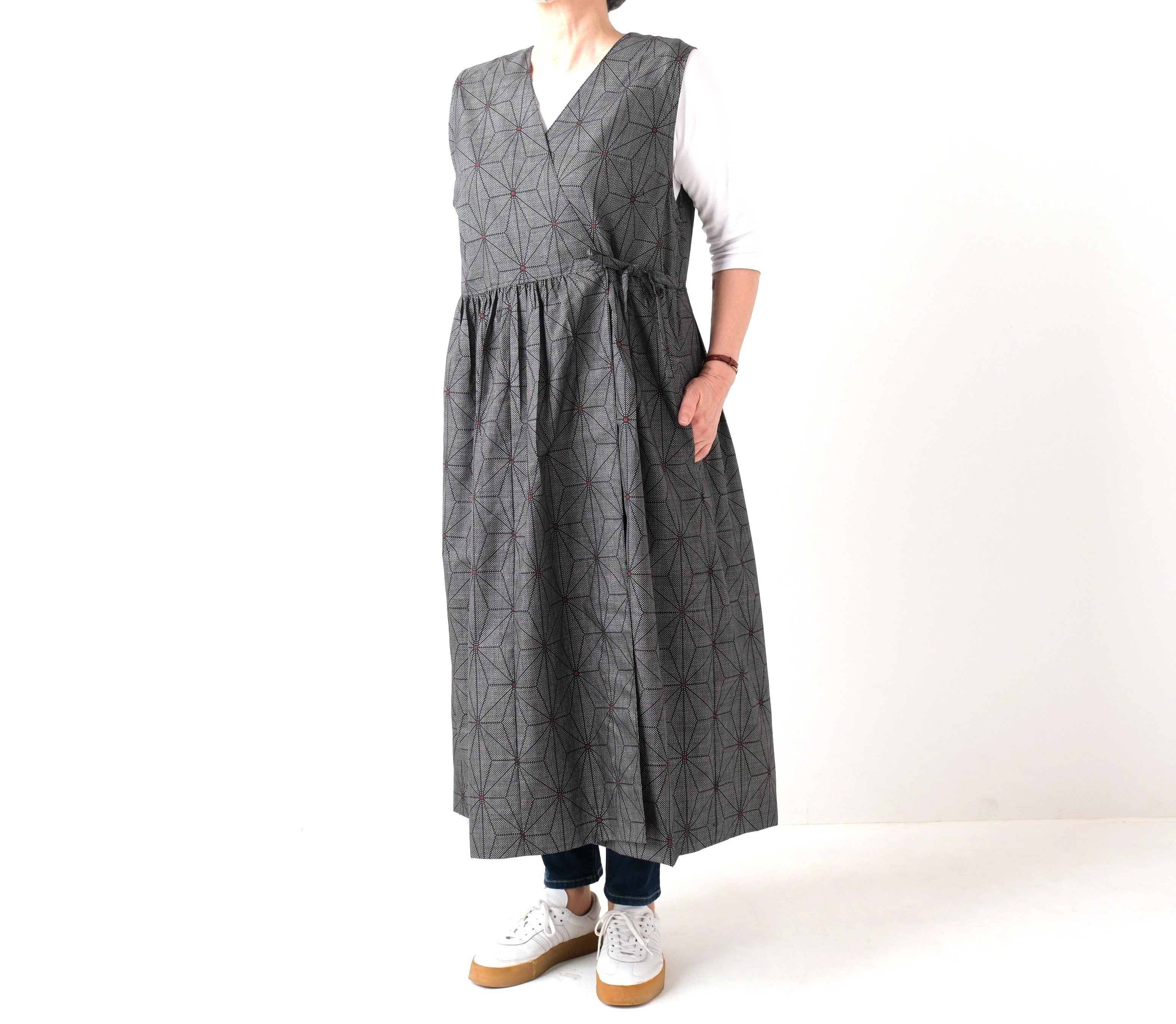 八の⑥　着物リメイク　紬のワンピース、ジャンパースカート 紬のワンピース またはジャンパースカート 着物のリメイク