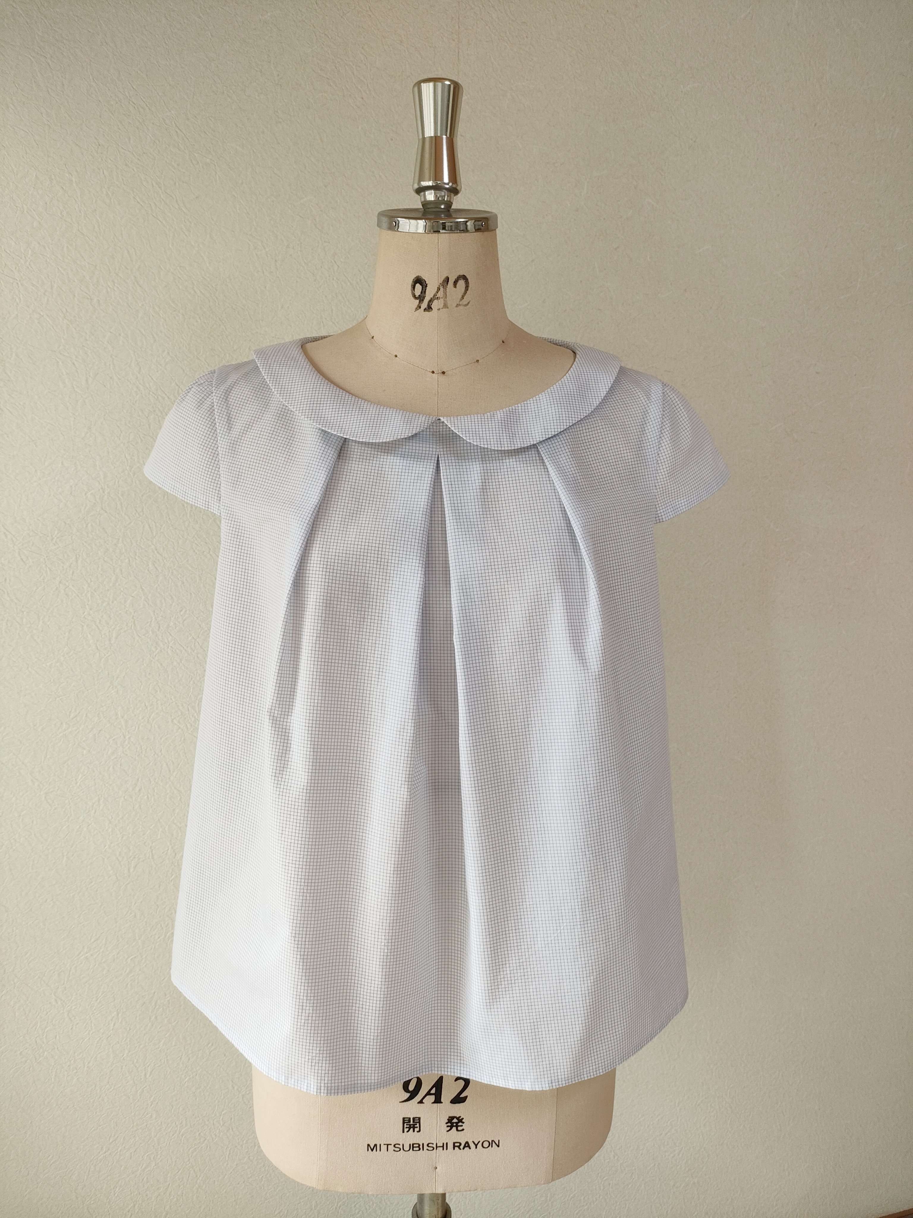 ゆったりブラウス半袖 4,904円