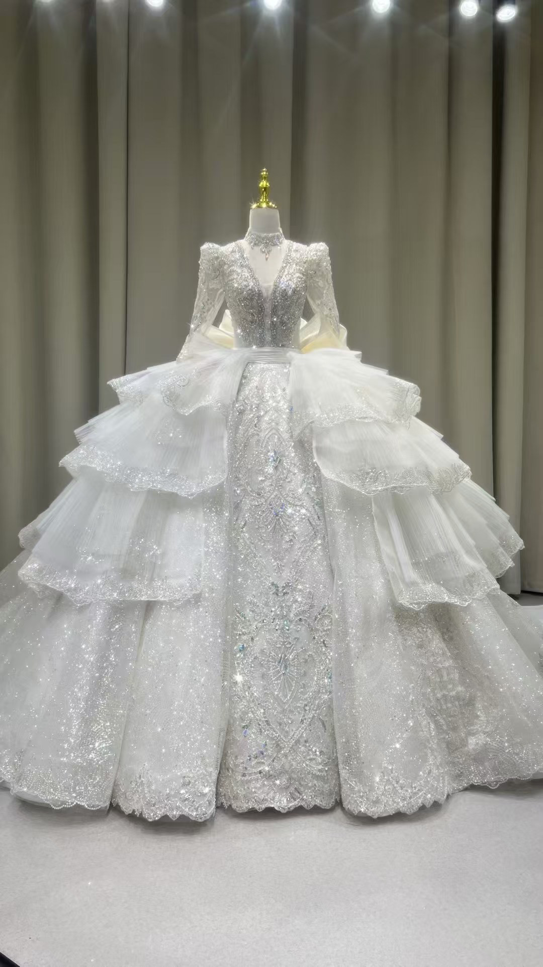 2025新作　蝶々　リボン　高級ウェディングドレス　ホワイト　長袖　半袖可能　サイズオーダー可能編み上げ挙式結婚式披露宴