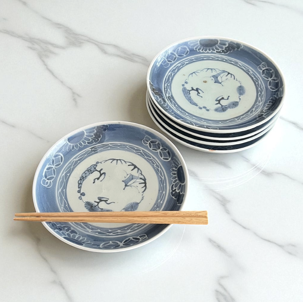 ＜修理済み＞古伊万里染付白抜宝尽松竹梅文様７寸皿５枚組