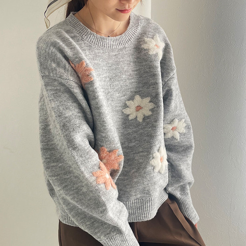 SALE】シーズンライクな手刺繍ニット 花柄 アルパカ風 ウール混 25541