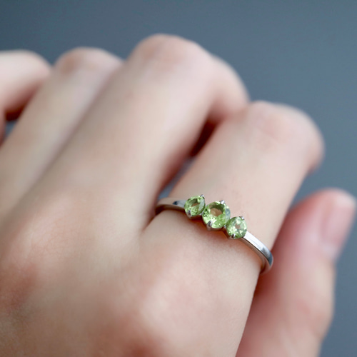 ペリドットのリング♦︎天然石♢誕生石♢サージカルステンレス【soap