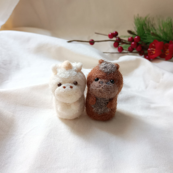 確認用　羊毛フェルト 牛とニンジン つぶらな瞳のウマさん/ユニコーンさん 2026年 干支 置物 午年 羊毛