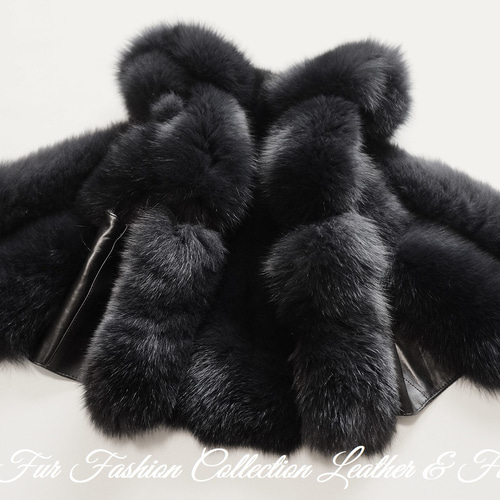 扱いやすいブラックが嬉しい☆大人可愛いブラックフォックスファー