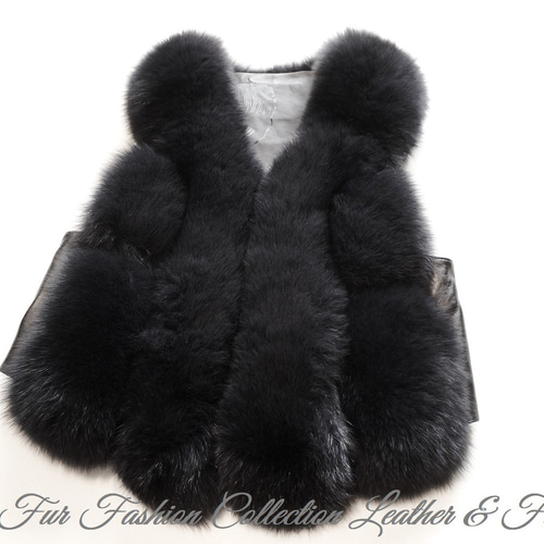 扱いやすいブラックが嬉しい☆大人可愛いブラックフォックスファー