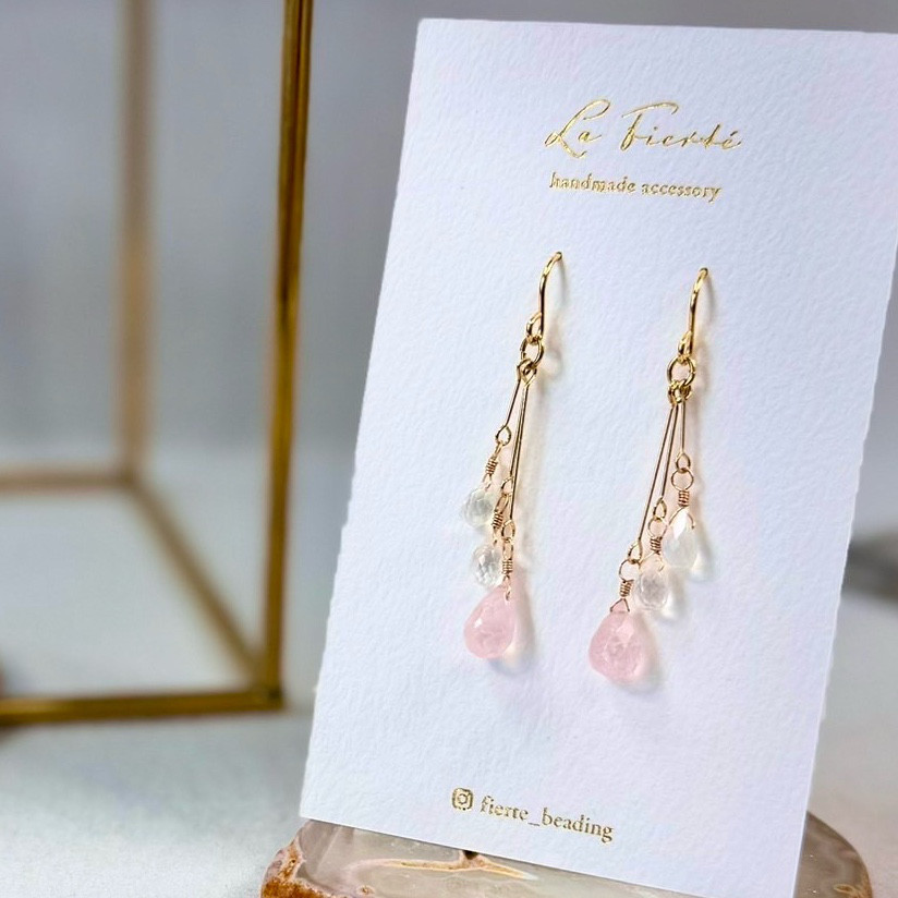 【天然石】モルガナイト 揺れるピアス ✦4・6月誕生石✦サージカルステンレス/イヤリング変更OK✦パワー✦愛情✦ストーン