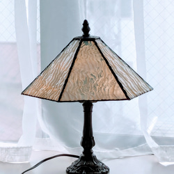 ステンドグラスのランプ（6面） スタンドライト・テーブルランプ