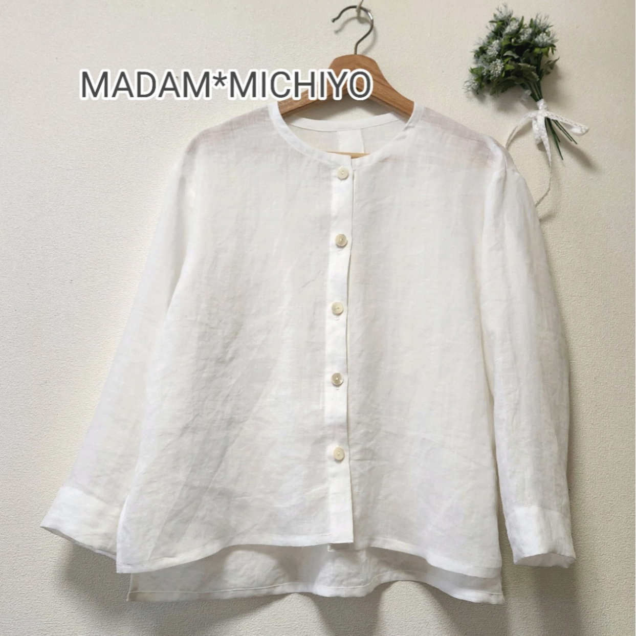 ★リネンのブラウスジャケット感覚 　　　　   　　　★オフホワイトのリネン軽やか