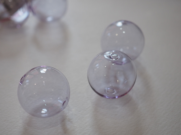 パープル　ガラス　穴あきパーツ　1個 5枚目の画像