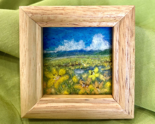 羊毛フェルトフレーム 湿原のニッコウキスゲ 羊毛フェルト aim-aim