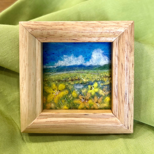 羊毛フェルトフレーム 湿原のニッコウキスゲ 羊毛フェルト aim-aim