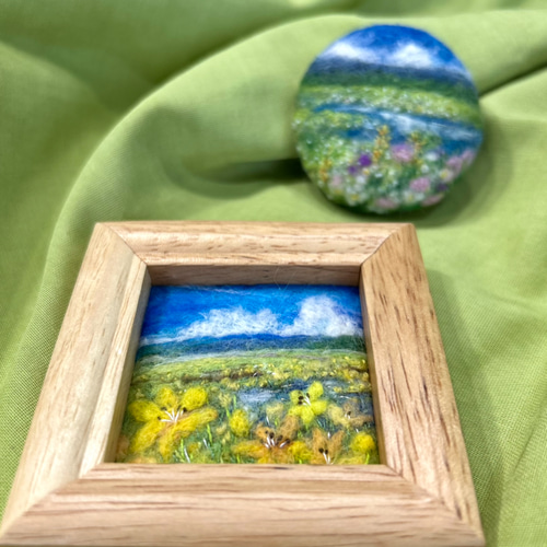 羊毛フェルトフレーム 湿原のニッコウキスゲ 羊毛フェルト aim-aim