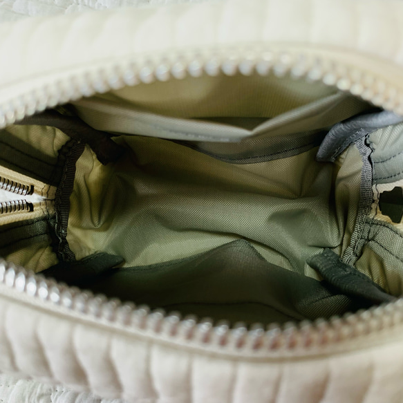 Sサイズ　ライヴリーダイナソー　選べる　minipouch ミニポーチ　ヌビ　コスメポーチ　サニタリーポーチ　恐竜刺繍　 6枚目の画像