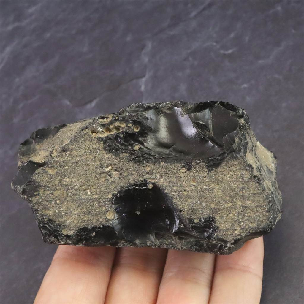 島根県隠岐の島の黒曜石 隠岐の島 Obsidian 】 黒曜石・原石 | 虹石屋