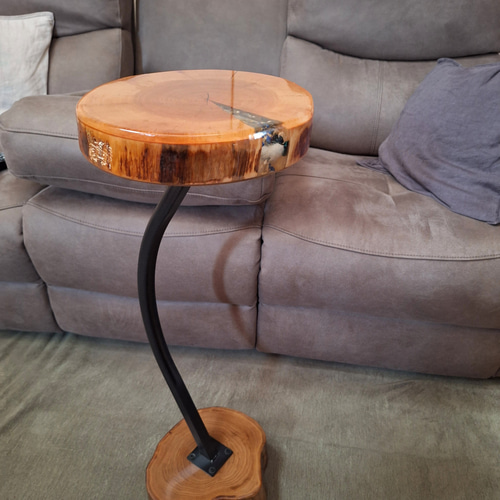 サイドテーブル　栗と山桜　ドライフラワーレジン サイドテーブル 栗と山桜 ドライフラワーレジン サイドテーブル renew+