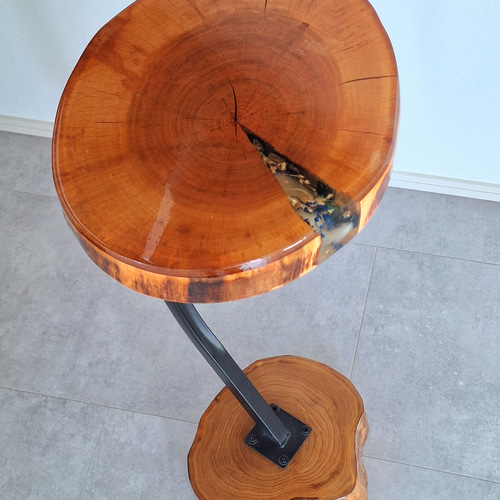 サイドテーブル　栗と山桜　ドライフラワーレジン サイドテーブル 栗と山桜 ドライフラワーレジン サイドテーブル renew+