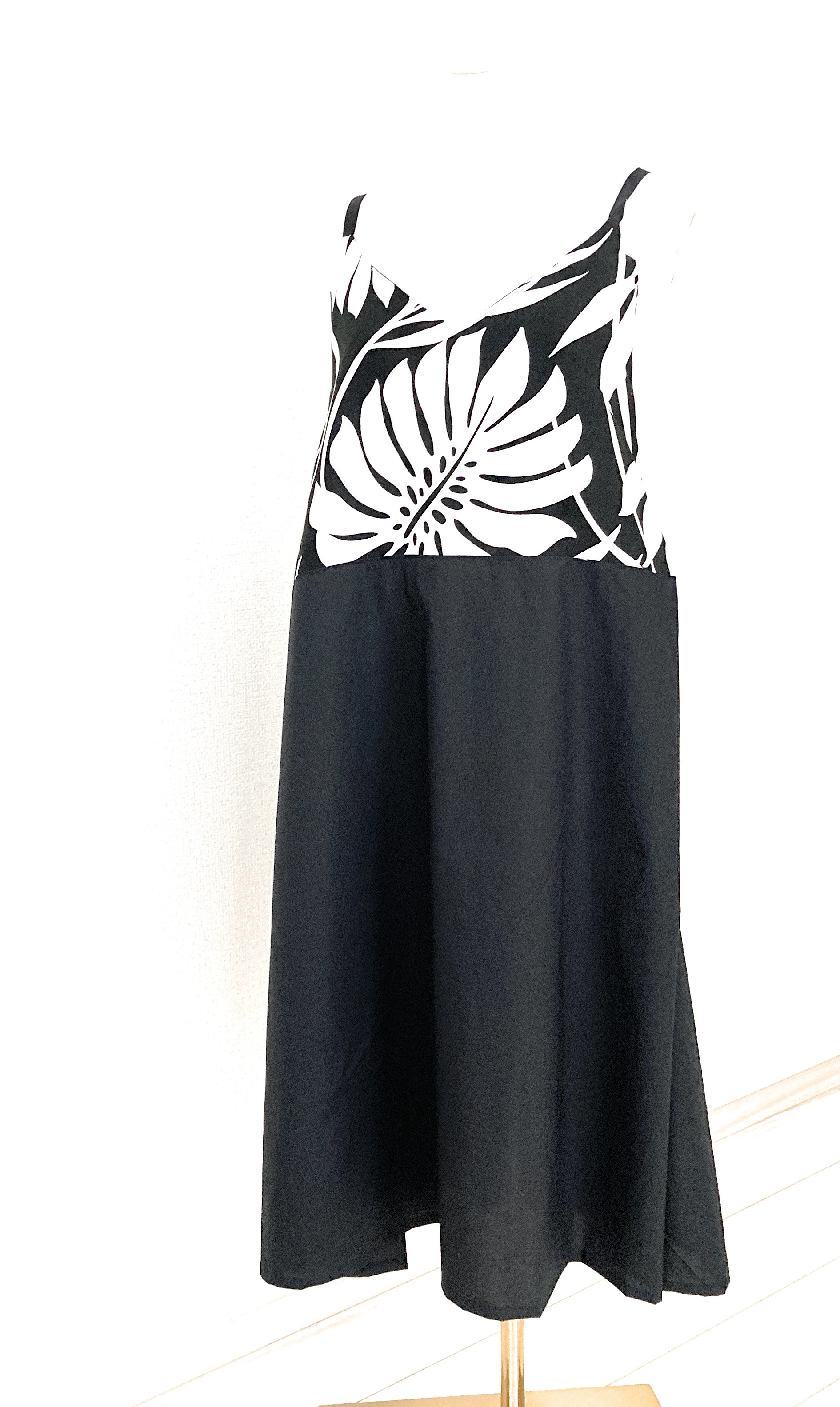 ハワイアン バイカラー キャミソール・ワンピース モンステラ柄 ブラック S９ [mop7-255s9]
