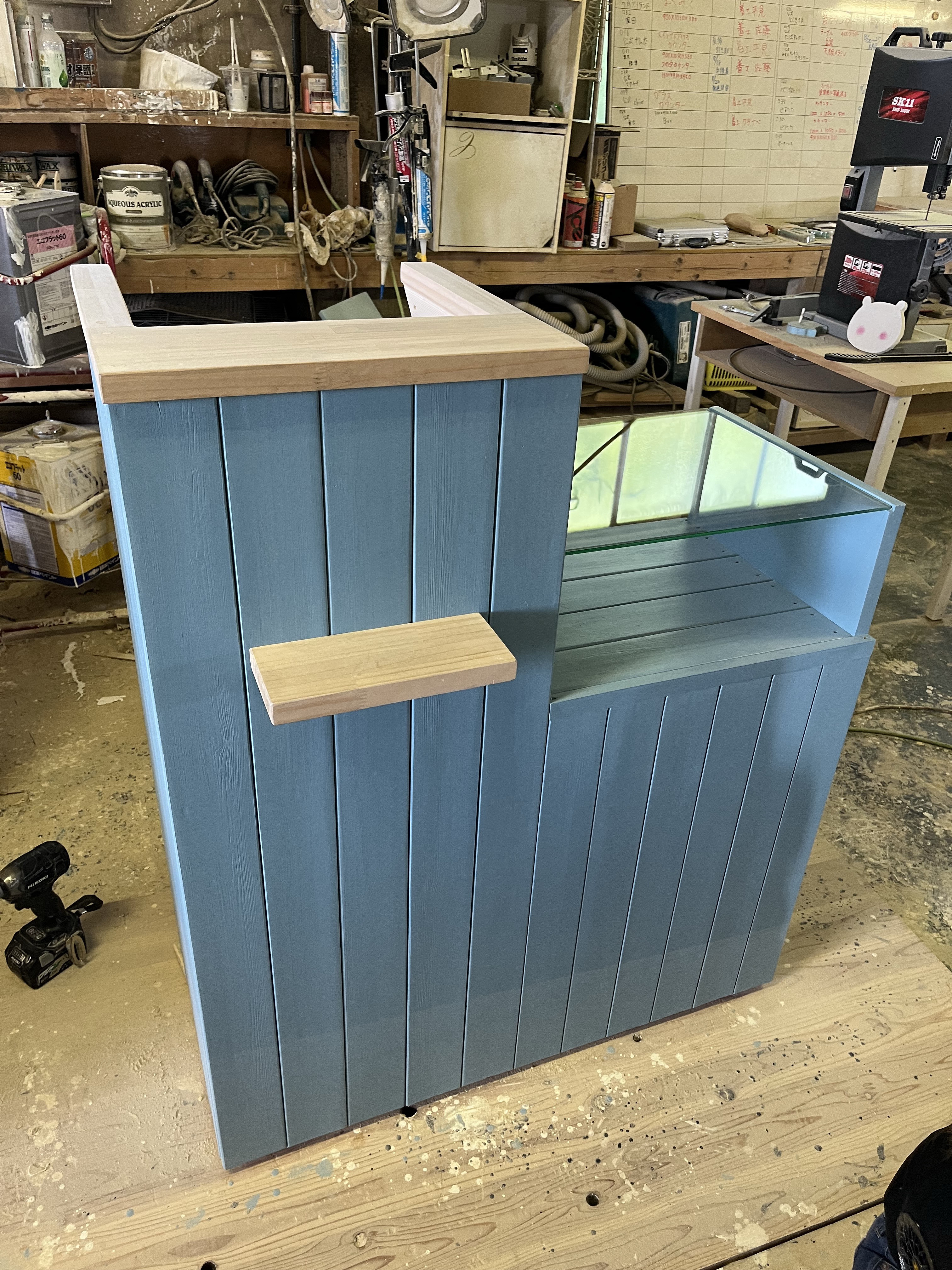 ガラスショーケース　受付カウンター　レジカウンター　レジ台