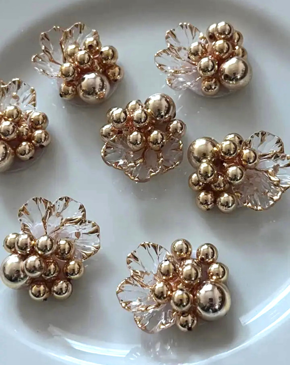 ビーズ　カボション　花びら　透明 11枚目の画像