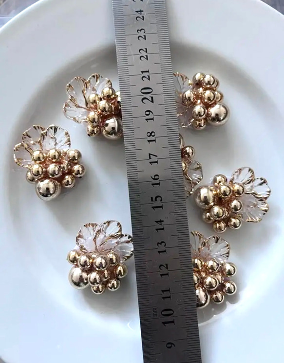 ビーズ　カボション　花びら　透明 13枚目の画像